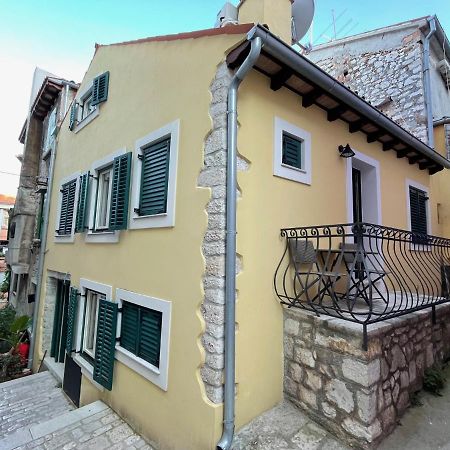 Yellow House Ρόβινι Εξωτερικό φωτογραφία