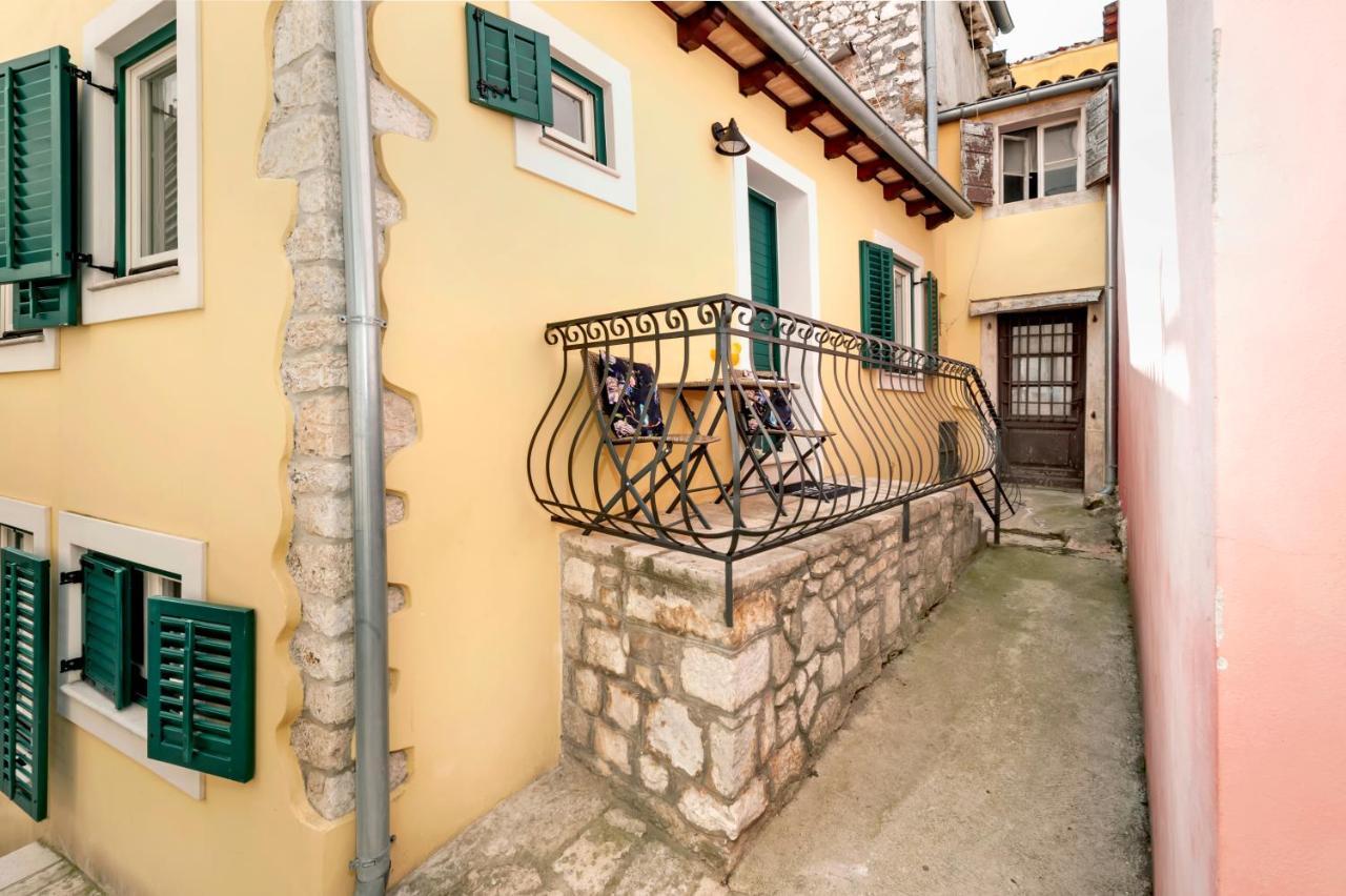 Yellow House Ρόβινι Εξωτερικό φωτογραφία