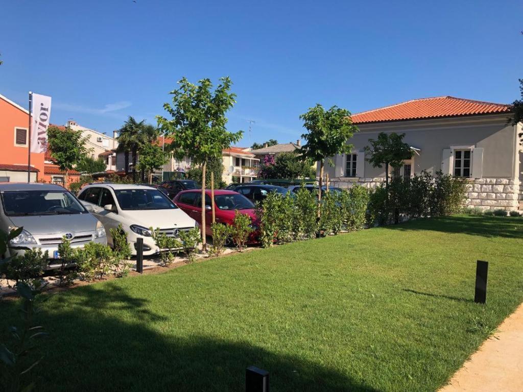 Yellow House Ρόβινι Εξωτερικό φωτογραφία